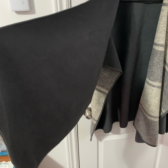 Winter cardigan - Picture 2 of 7